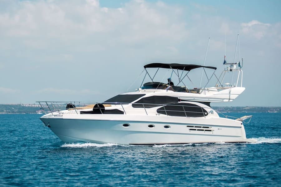 Azimut 46