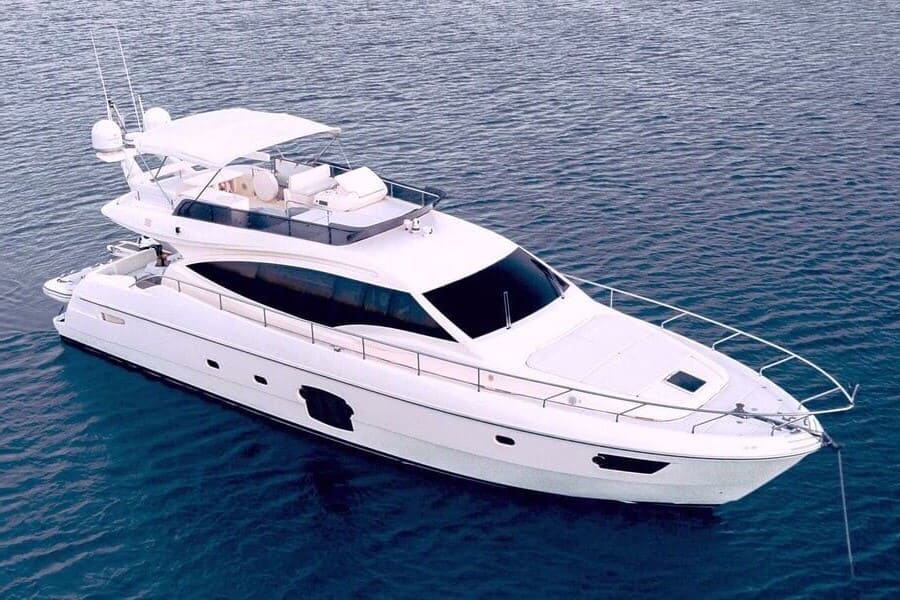 Ferretti 592