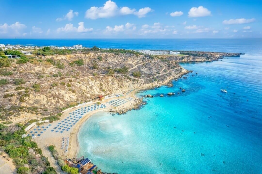 Konnos Bay