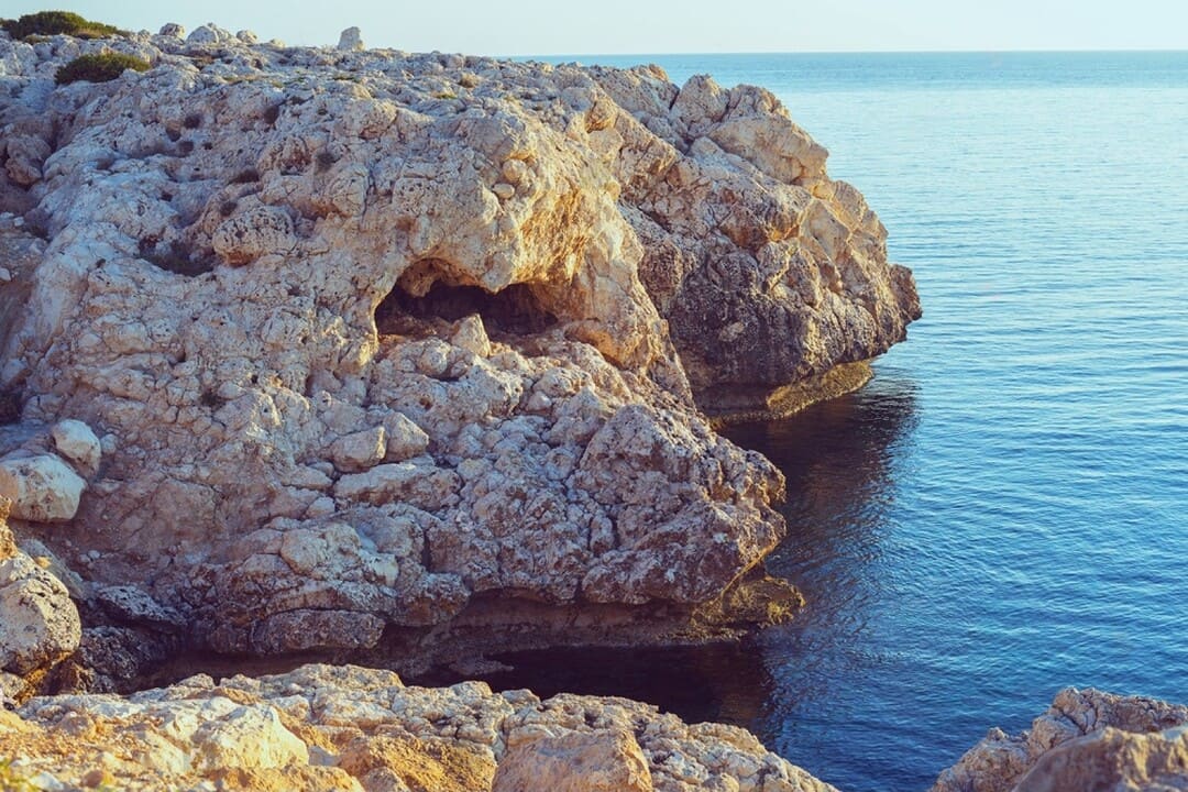 Shark’s mouth cave